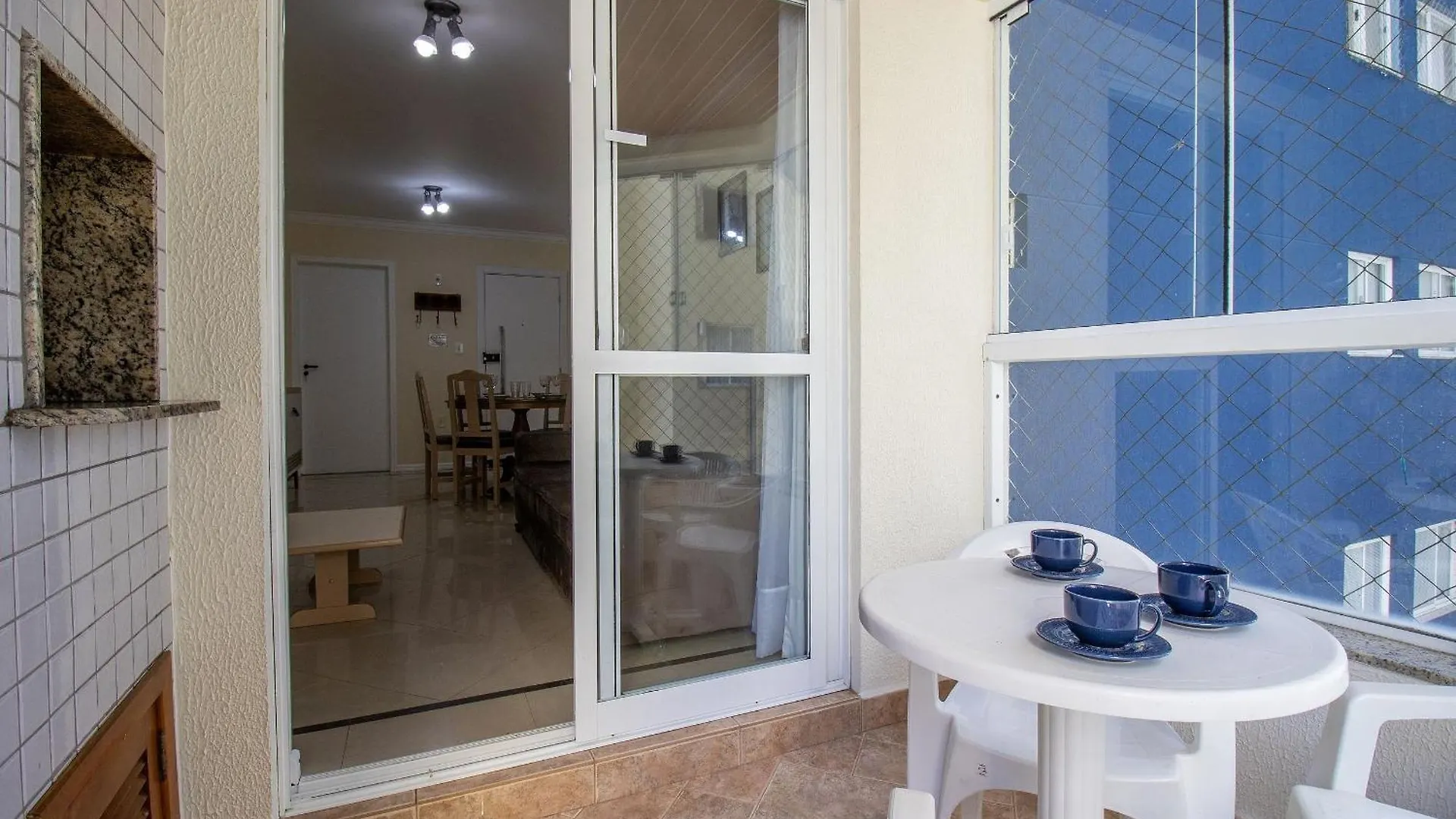 Mrf74 - Churrasqueira, Quadra Mar, Garagem, 2 Dorm Balneário Camboriú
