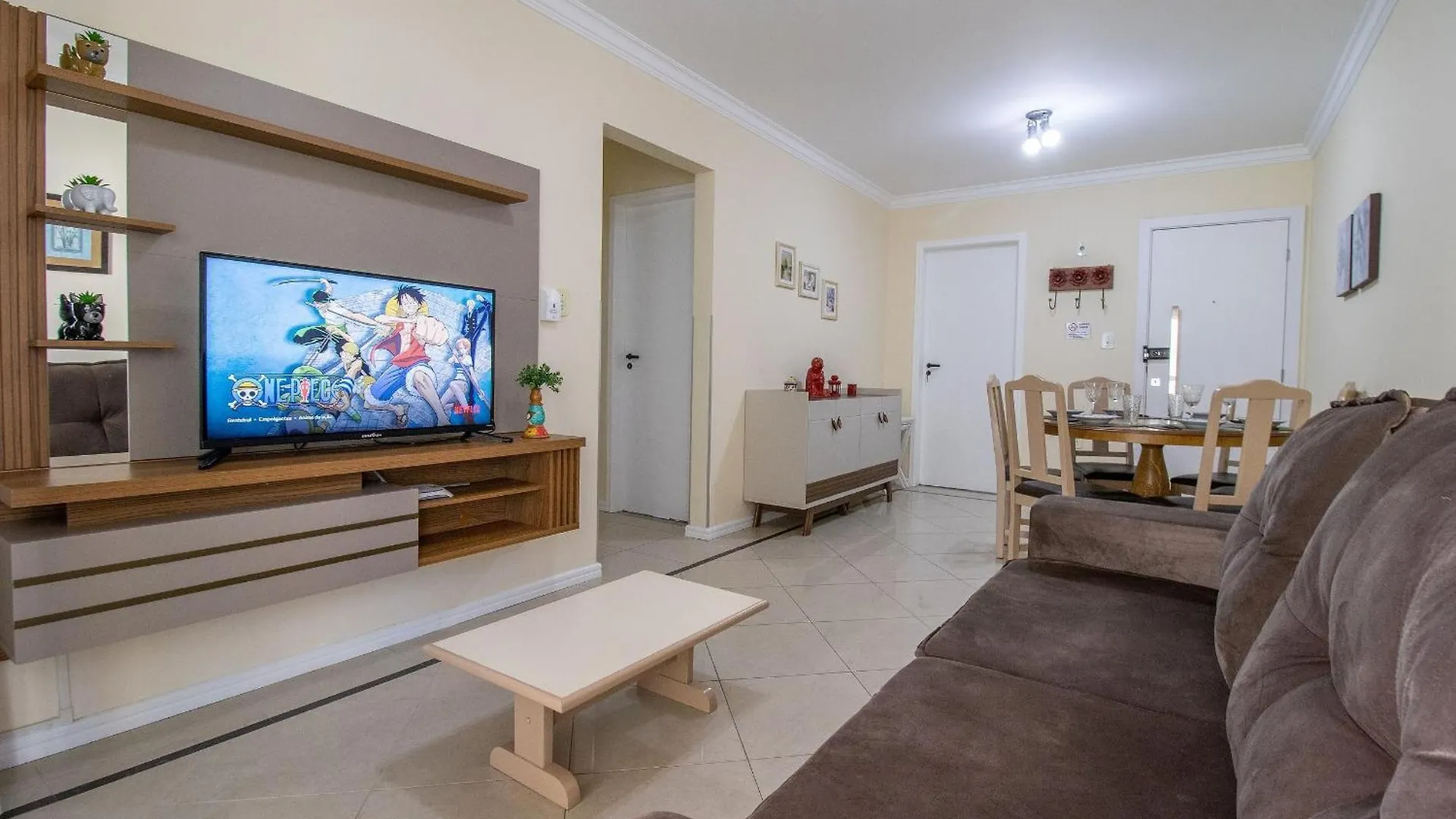 Mrf74 - Churrasqueira, Quadra Mar, Garagem, 2 Dorm Balneário Camboriú