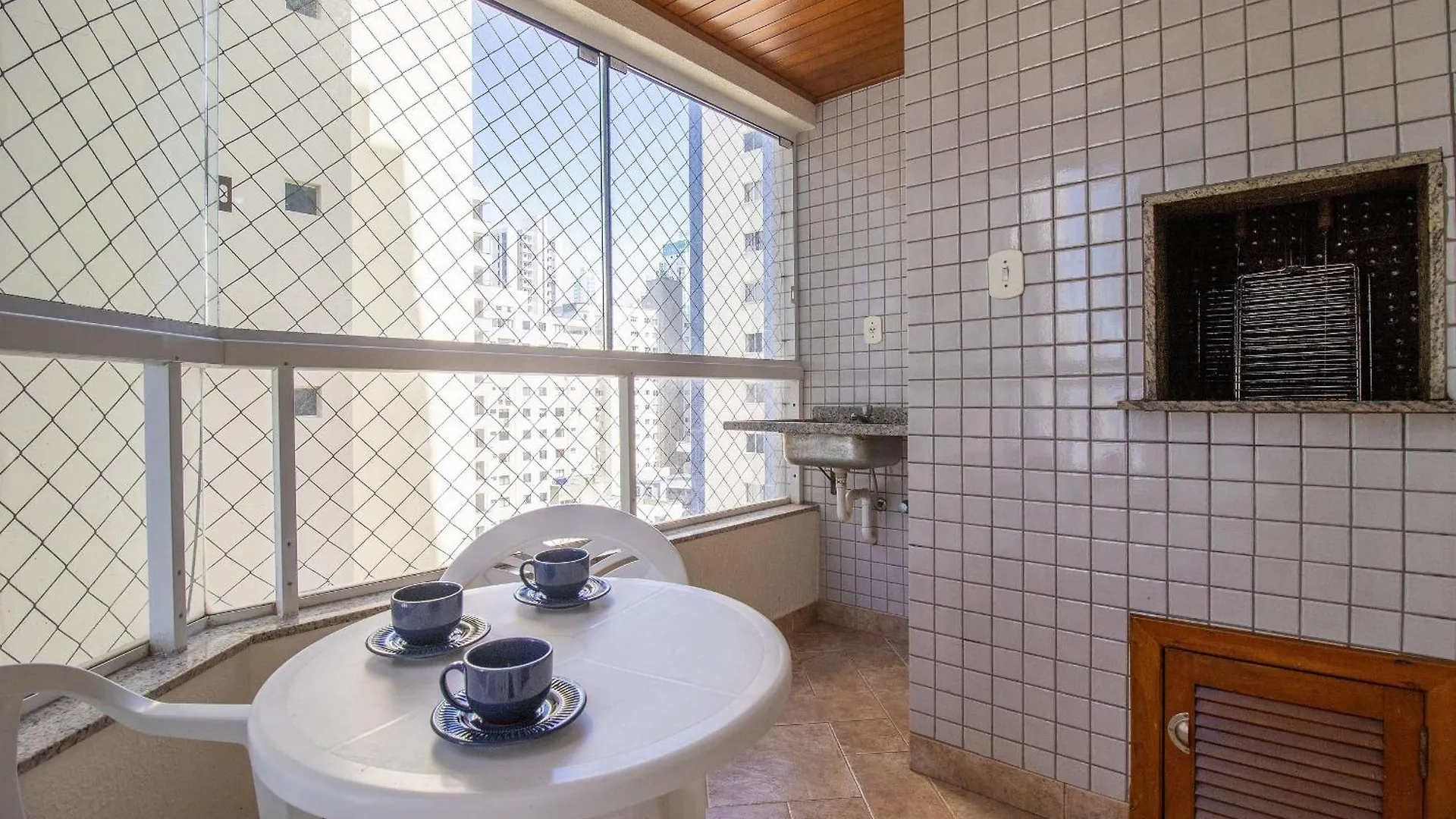 Mrf74 - Churrasqueira, Quadra Mar, Garagem, 2 Dorm Balneário Camboriú Διαμέρισμα